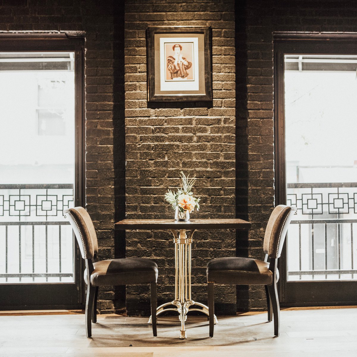 Did you hear the good news? It's FRI-YAY! 🍸Come by <a href="/SophiasLounge/">Sophia's Lounge</a> and order your favorite cocktail to get the weekend started! 😉