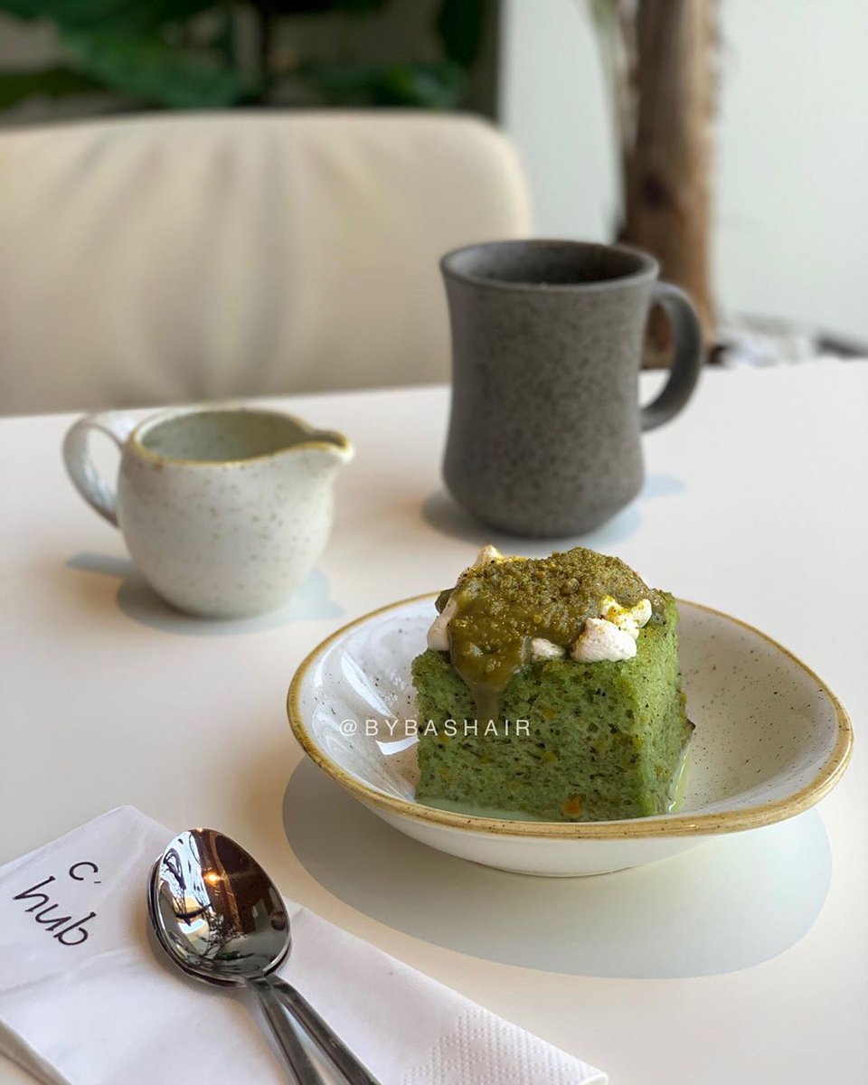 jeddah_cafe2's tweet photo. كافيه جديد ( سي هب) لو برستيج مول
للافراد و العائلات
كاليتا ( بن كولومبي ) ٢٠
فلات وايت ١٨
كيكة بستاشيو ٢٢
المكان كان مزحوم جدا ماشاءالله بالقوة لقينا مكان لكن القهوة ولا غلطه اهنيهم و الحلى كذلك ممتاز و لي تجربه ثانيه اكيد 👌🏻

https://t.co/rE3wit4q94 https://t.co/JJfN0oyRlI