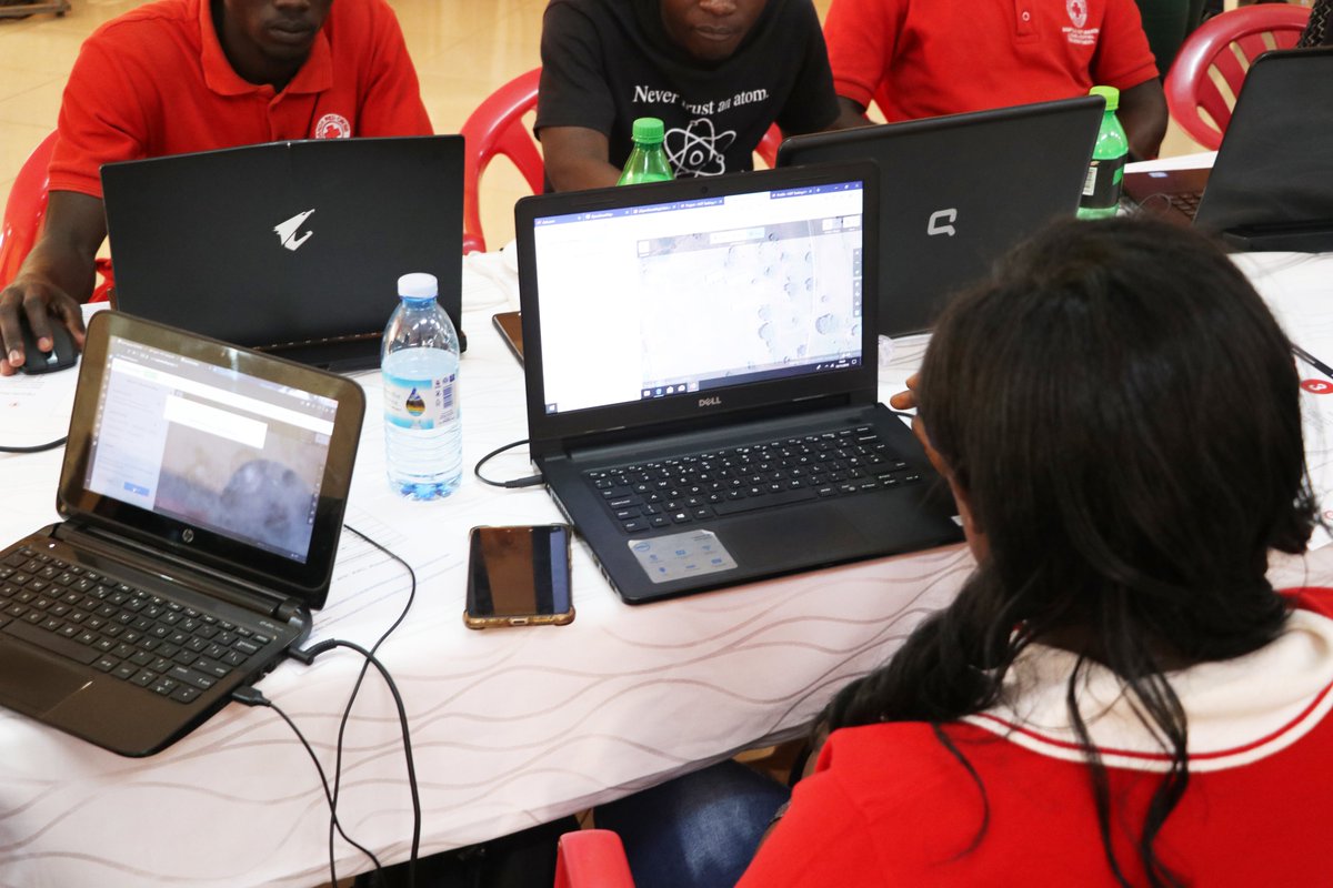 lusdavo's tweet image. #osmgeoweek mapathon at @UgandaRedCross this afternoon. Shout out to the Red Cross volunteers, members, and staff, together with the mapping community in Uganda @hotosm_uganda @mapuganda for mapping flooding hotspots in Eastern Uganda. #Maps save lives. @TheMissingMaps @hotosm