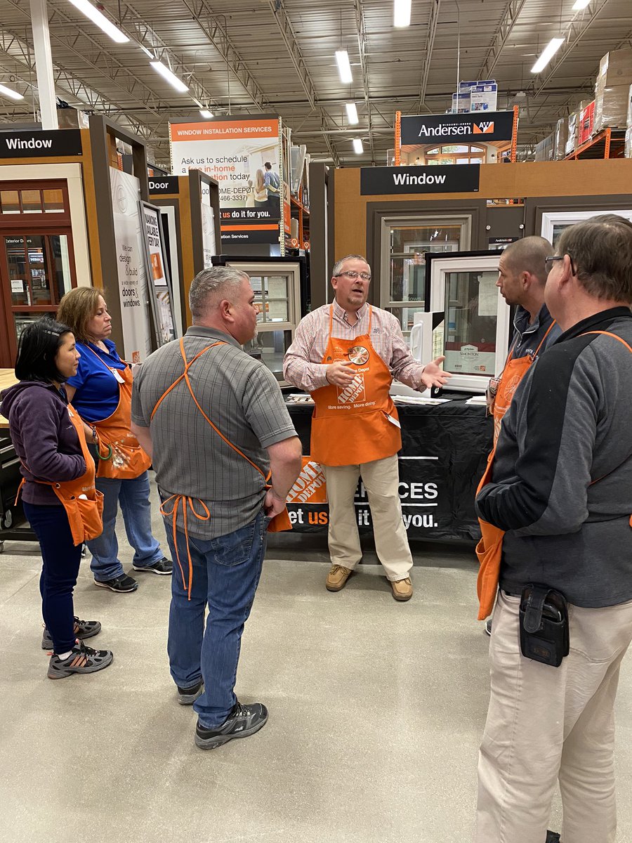 CPachal_THD's tweet photo. Great partnership with our vendors and store to drive services! We all had a blast playing PK poker today!! @THDWhiteLake @dennissanders13 @jason_stubbe @AndrewAbrahams8 @dartonsmommy07 @hd_stefani @McFarrenGary https://t.co/toV7PfTo9r