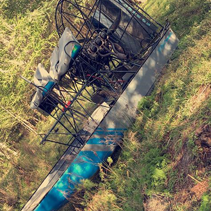 LycomingEngines's tweet photo. #PoweredByLycoming applies to so many types of craft, not just aircraft. Check out this awesome airboat powered by a Lycoming IO-540 engine. Thank you @countrygrammar863 for sharing!
#LycomingEngines #Lycoming #Airboat #IO540 #instagramaviation #airboats https://t.co/Bpz0PQBt1i