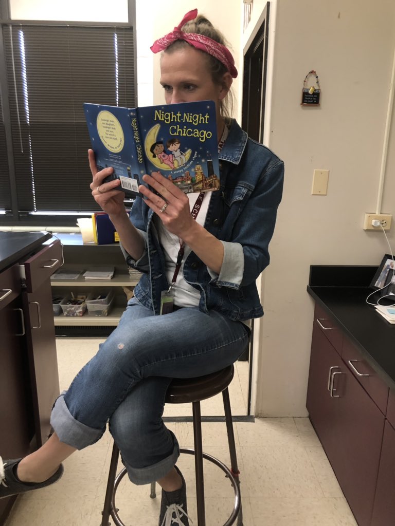 Celebrating Picture Book Month!!!
Night Night Chicago- one of my favorites!
@MrsEmersonJMS 
#JaJaguarsREAD 
#JAJaguarsROAR