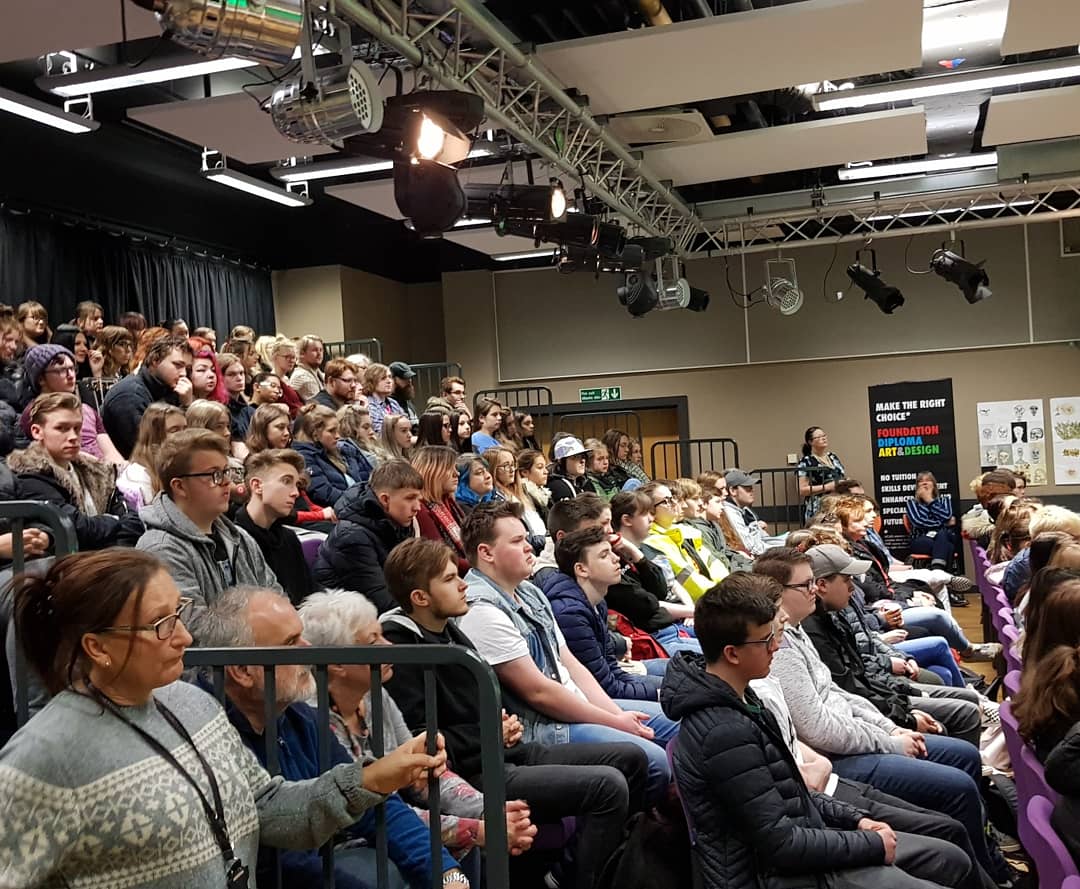 CymoeddCreative's tweet photo. Thank you to all of our amazing guest speakers from across the #creative sector in Wales and our awesome creative learners and staff for making our Creative Futures 2019 event a resounding success! @BadWolf_TV @ScreenAllianceW @ForteProject10 @The_YPN https://t.co/EZz3wDCZoN