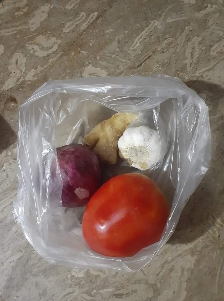 Sajid_Afridii's tweet photo. مہنگی ترین شاپنگ https://t.co/jwwLRGtjh4