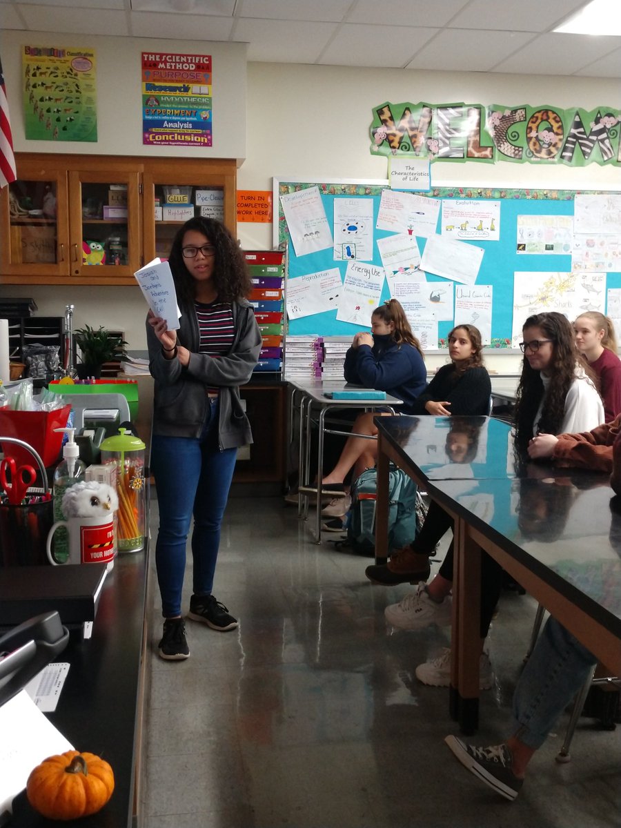 MrsBogertWYO's tweet photo. Cell project day is one of my favorite days! Students were able to choose a variety of products to demonstrate their knowledge of cell structures. We've got music videos, poems, children's stories, 3D models, cupcakes, and more! @WyoAreaSD https://t.co/eeIupE295m