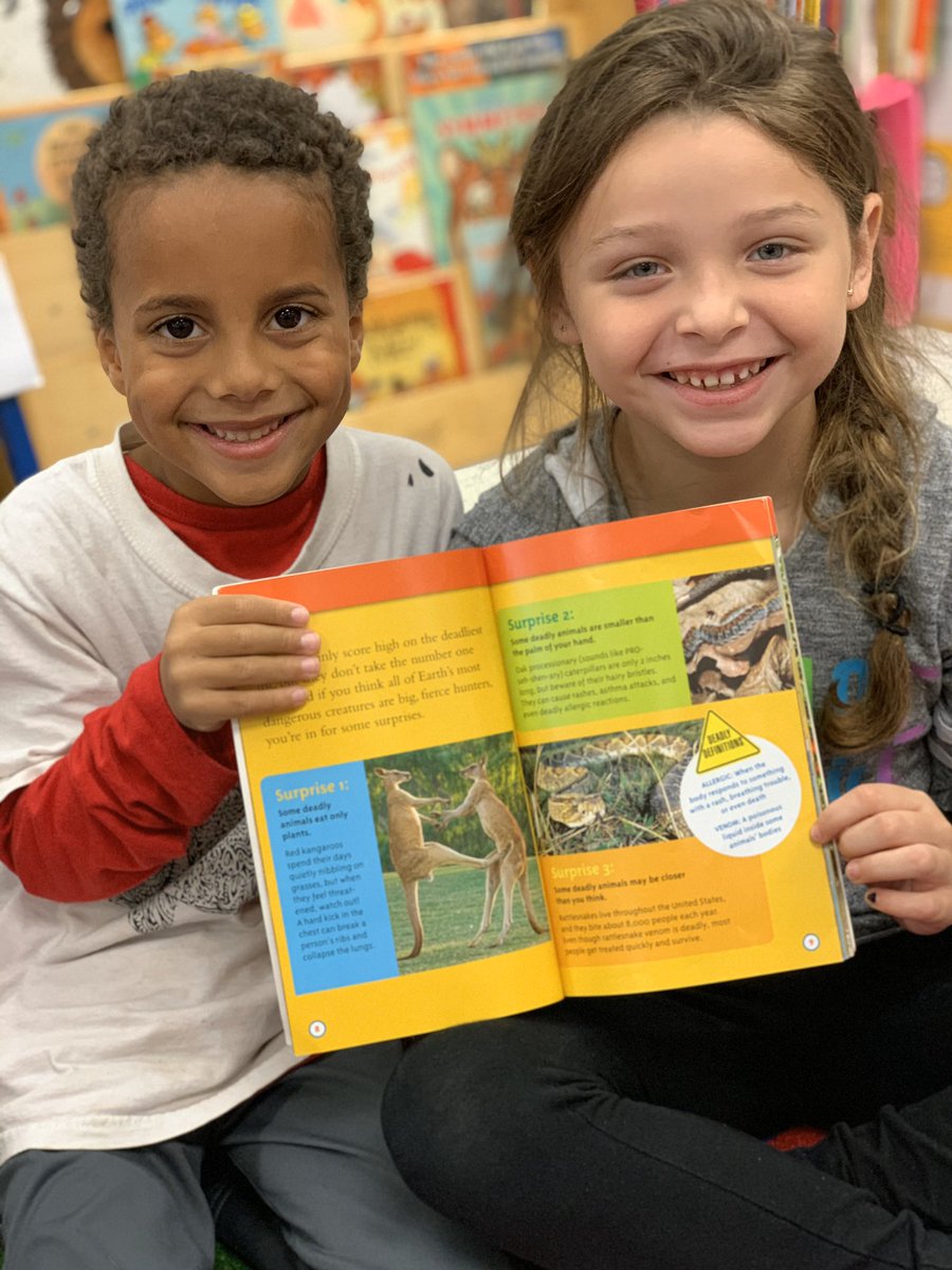 CubRunCongdon's tweet image. Exploring our non fiction books and searching for text features!! 😍 #tableofcontents #heading #photographs