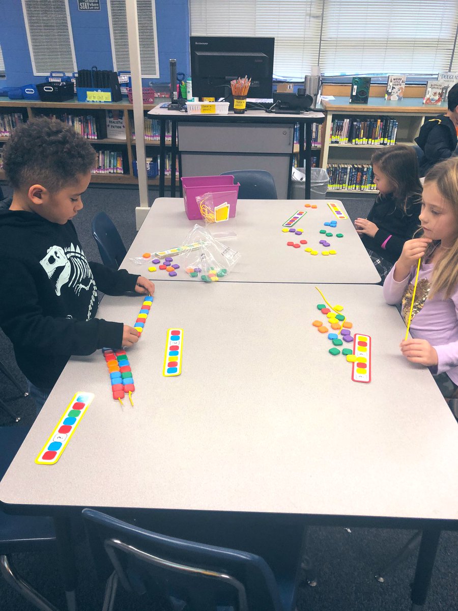 ces_librarian's tweet photo. First grade @SESBulldog students practice sequencing and coding!

#EngageYCSD #librarylearners https://t.co/DX7iommtXy