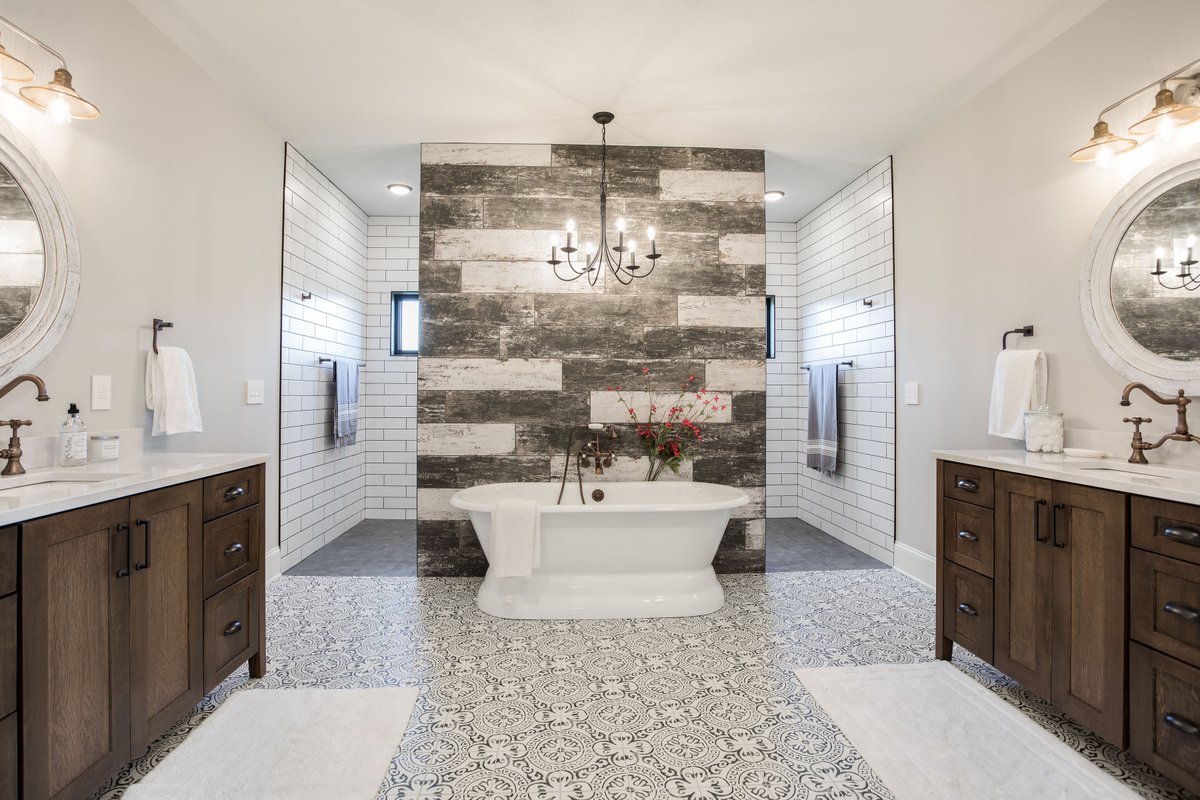 Showplace_Cab's tweet photo. Let the weekend begin...
.
.
.
#showplacecabinetry #coloryourlifewithshowplace #designinspiration #homeremodel #bathcabinets #masterbath #weekendgetaway #escape #spa #bathvanity https://t.co/3CxHcRYq2L