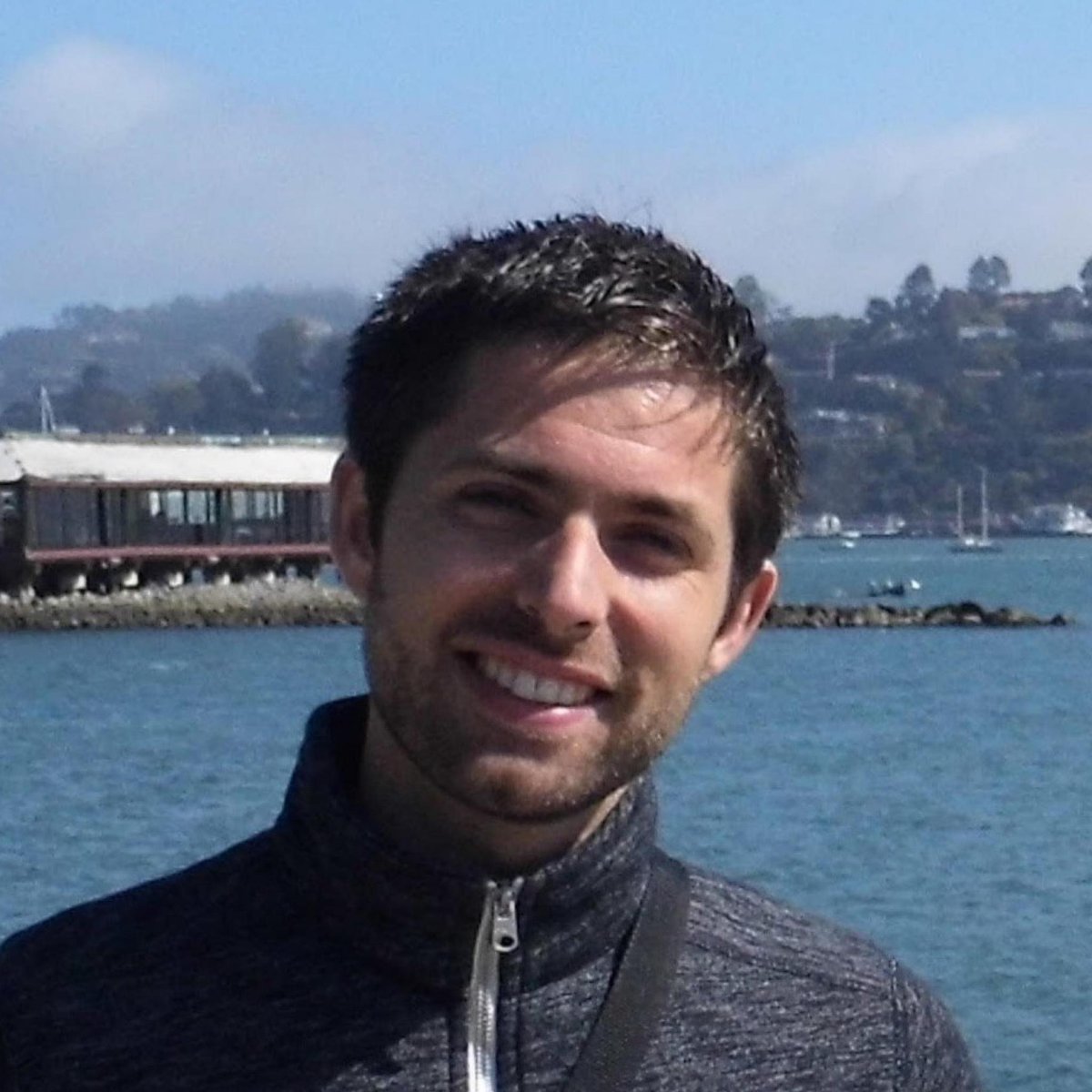 Speaker announcement! 

Massive thanks to <a href="/PierreVincent/">Pierre Vincent</a> for stepping for us last minute with his great talk on his company's journey to zero-downtime deployments. Should be a good one!