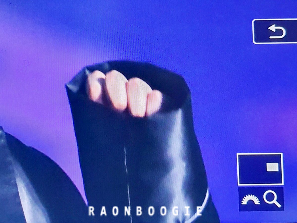 raonboogie's tweet photo. #김종현 #JR #복자 #종현 #金鍾炫 #キムジョンヒョン #KIMJONGHYUN #뉴이스트 #NUEST 

- pre. 191115 오늘의 종현이🍑 https://t.co/bi4CmKt8pc