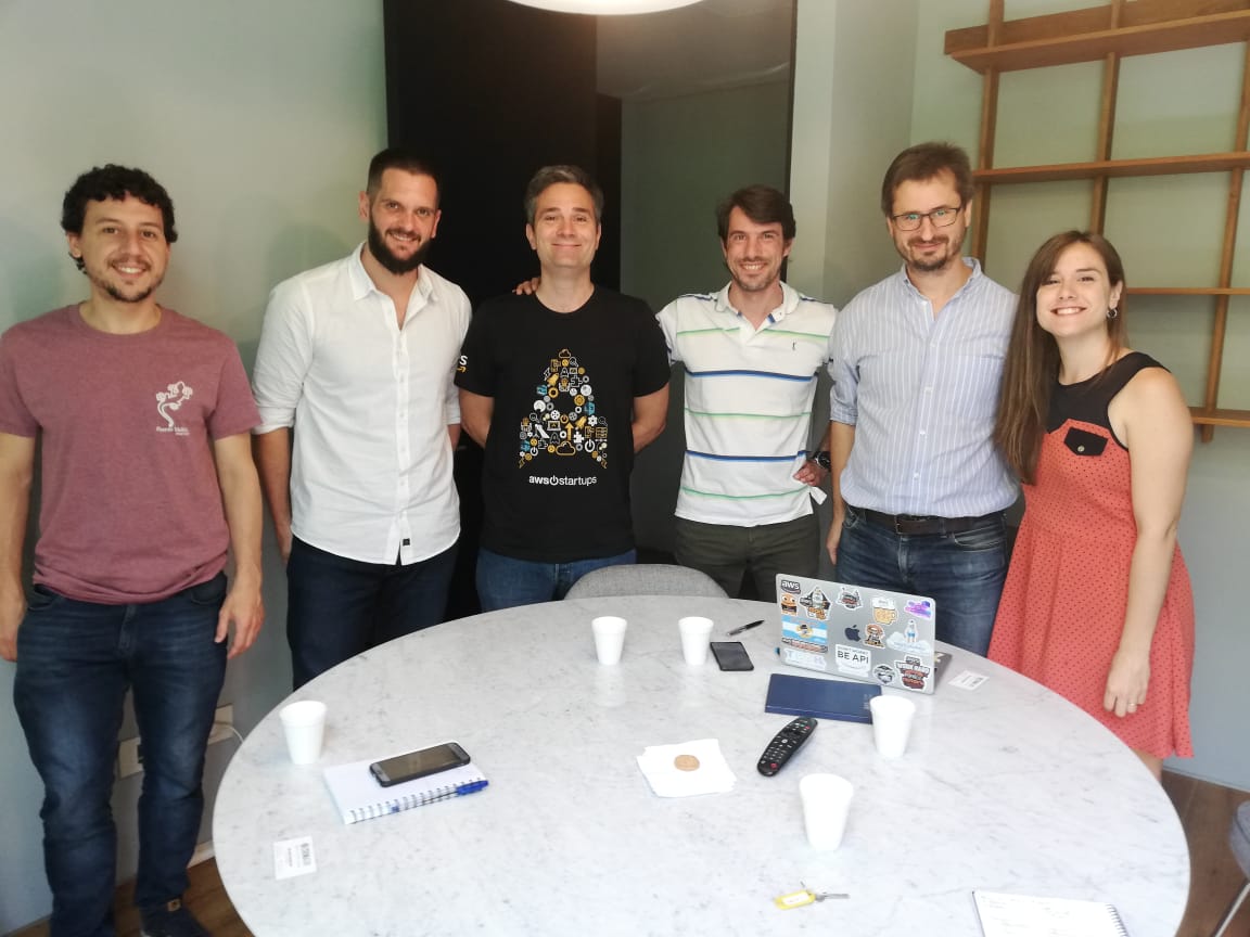 EnablisArg's tweet photo. Gracias @AWS por la reunión del día de hoy con startups miembros del #ScaleUpProgram de @EnablisArg.
Continuemos trabajando juntos apoyando el desarrollo de startups innovadoras en Argentina. https://t.co/tEH0CeHdlJ