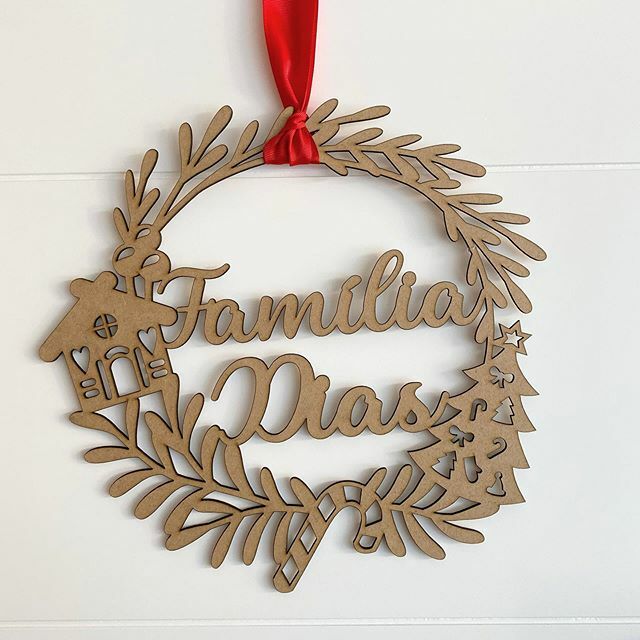 docinhoacucar's tweet photo. Chegaram as coroas personalizáveis para a sua porta!!! Diferentes molduras disponíveis e pode escrever o que desejar!! Adoramos 🌲🎁 #natal
#christmas #decor #decordenatal #party #partyshop #festas #tudoparafestas https://t.co/qMhiOuPFPZ