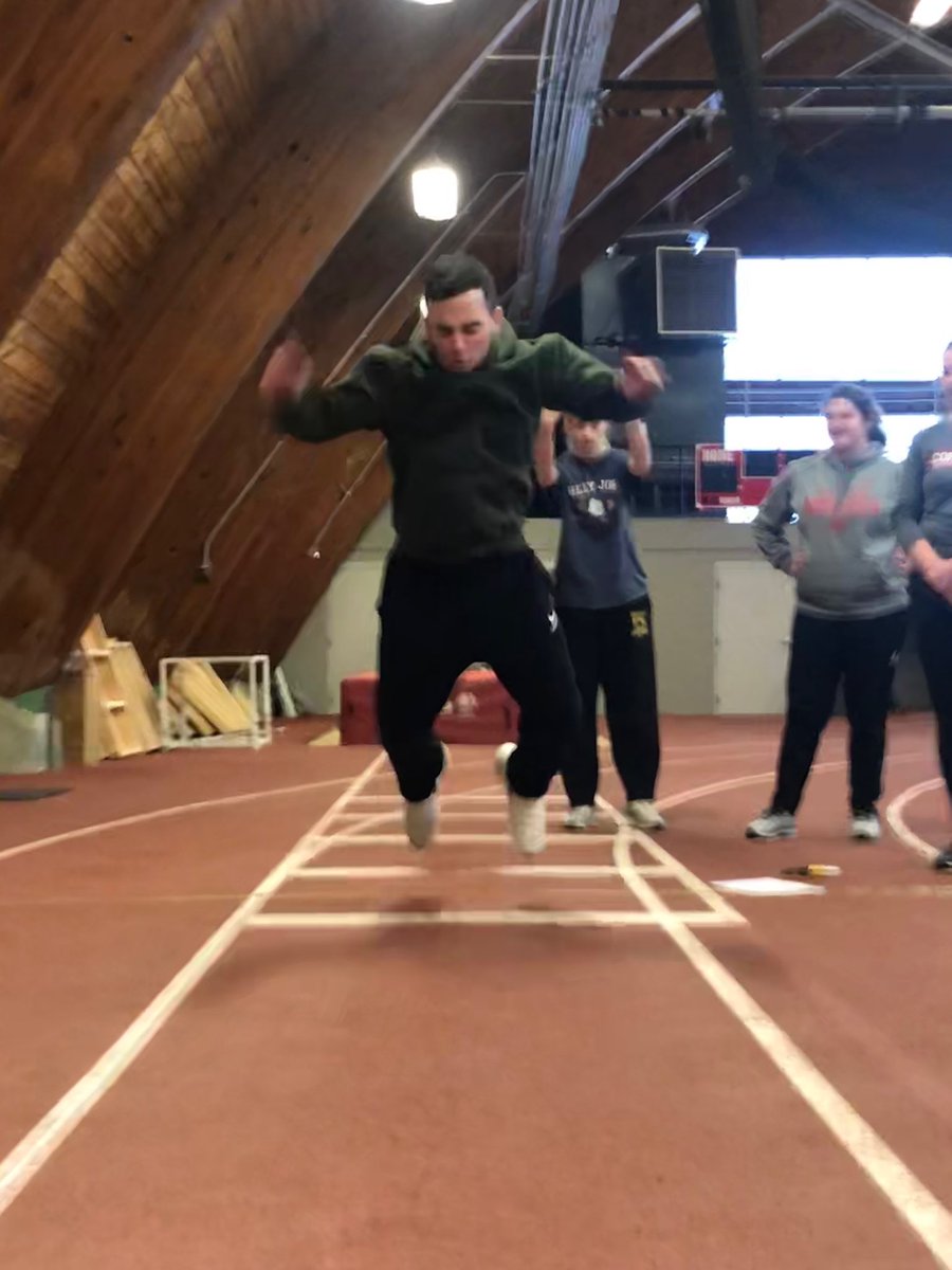 ArrigoPE's tweet photo. Jumping forward to get to the first meet! Let’s go! #YeahBaby! @CortlandSportEd https://t.co/Ze84Y38d7R