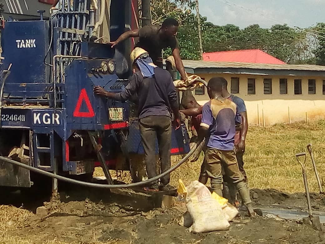 Nysc_Kg's tweet photo. DG NYSC provides bore hole to NYSC ASAYA Camp. https://t.co/AghIEBoszD