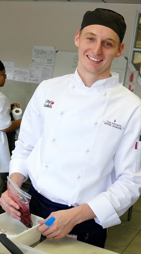 showcookcom's tweet photo. 🏆TOP 3 PASTRY CHEFS💫 Nicolene Oosthuizen @TheHurstCampus
Chanté Amy Cozett @CPUT & Marius Meyer @pvthotelschool #OOYoungStars2019 @OOCapetown @KitchenAidAfric @vongeusauchocs #biowheat #millefeuille @LancewoodCheese https://t.co/wztuVn4eUH