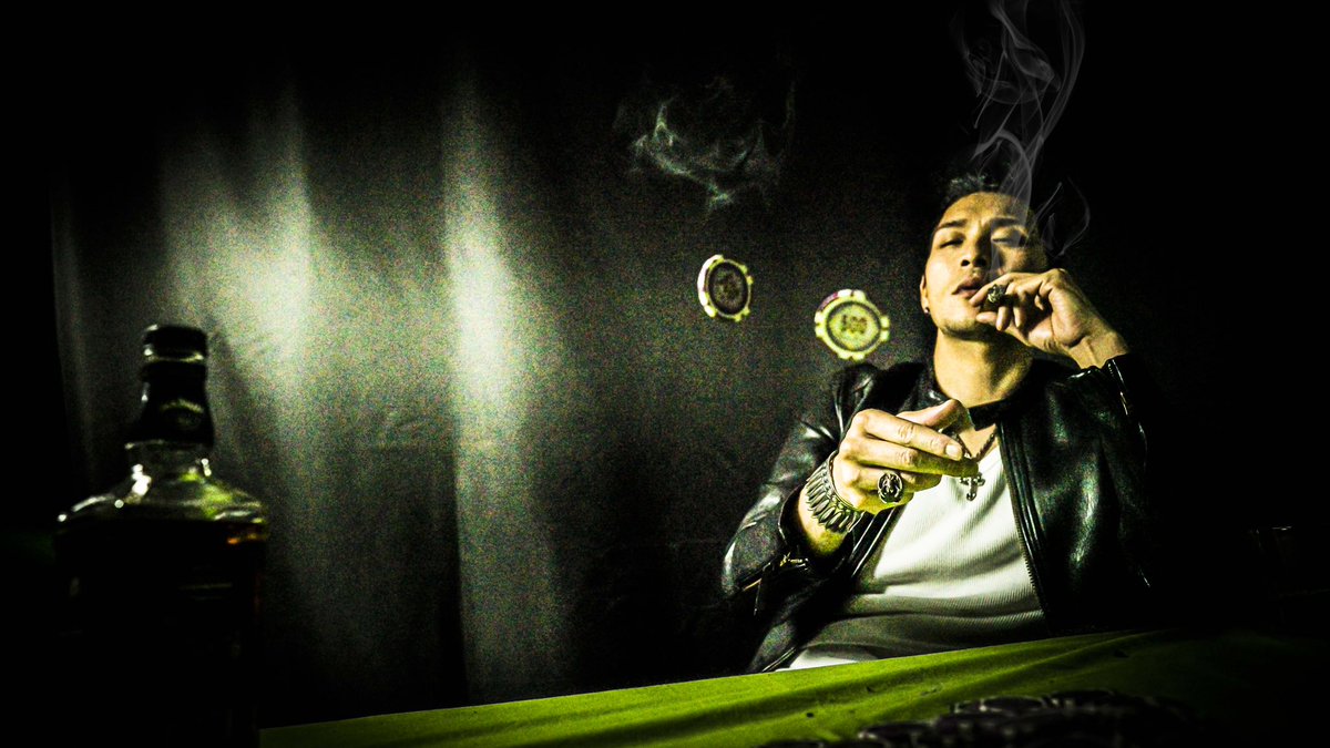 Kazuki1980322's tweet photo. New video distribution！！
world of 照師🤟🏽

I like Jack Daniels and cigars ！
Please enjoy this video👍

https://t.co/4UIzzWS1x7 https://t.co/KNCxNc8O00