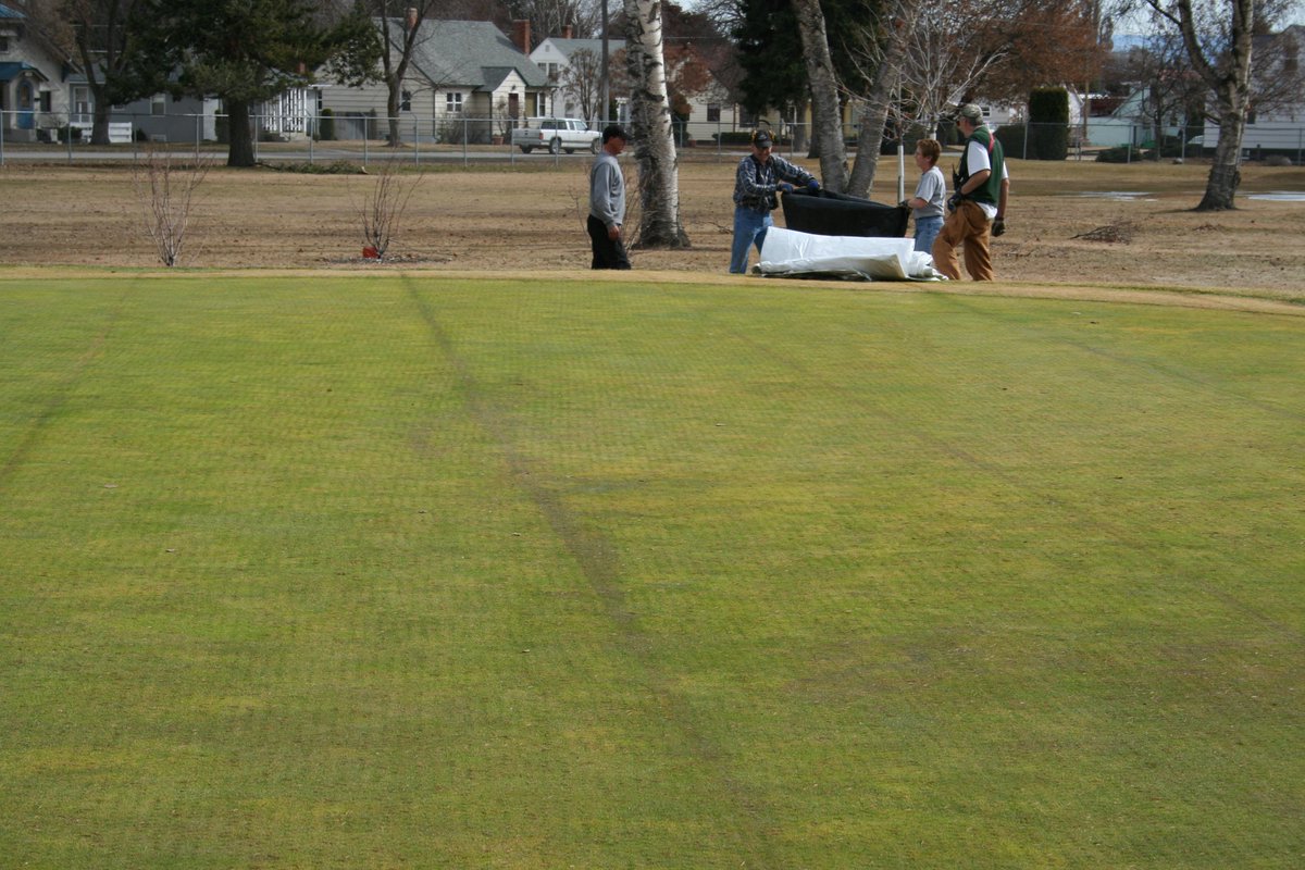 GreenJacket_TC's tweet photo. #IMPERMEABLE Protection! Custom Size Covers available to ship within 2 weeks! See Dr. Franks Article in the TurfNet Newsletter.  #Icedamage #Crownhydration #Lowtemperturekillhttps://www.turfnet.com/news.html/there-are-pros-and-cons-associated-with-using-greens-covers-r1315/ https://t.co/JN2UvkDPSS