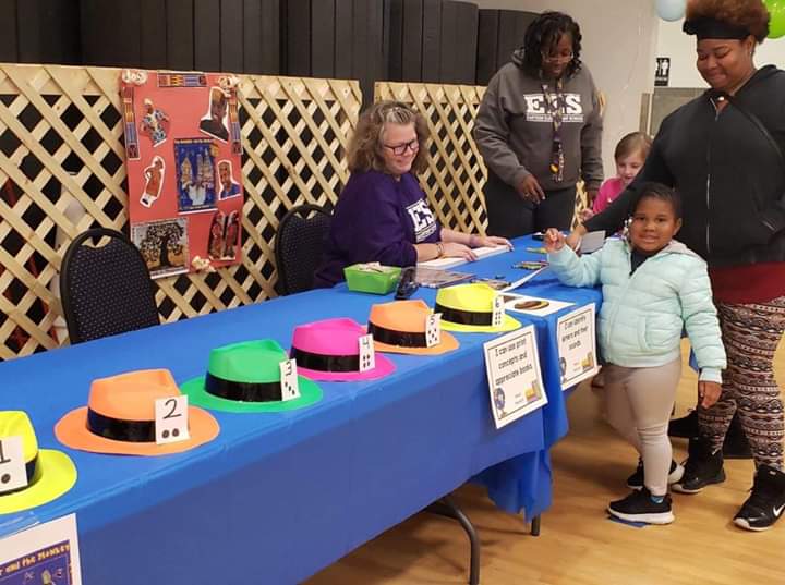 EasternElement3's tweet photo. What a fun night at Books Around the World Family Literacy Night! Students &amp; families visited various countries to participate in activities &amp; fill their passport. Students and Parents gained literacy knowledge they can use at home! 📚🌎 @BeaufortCoSchNC https://t.co/tEVN1zXtJ7