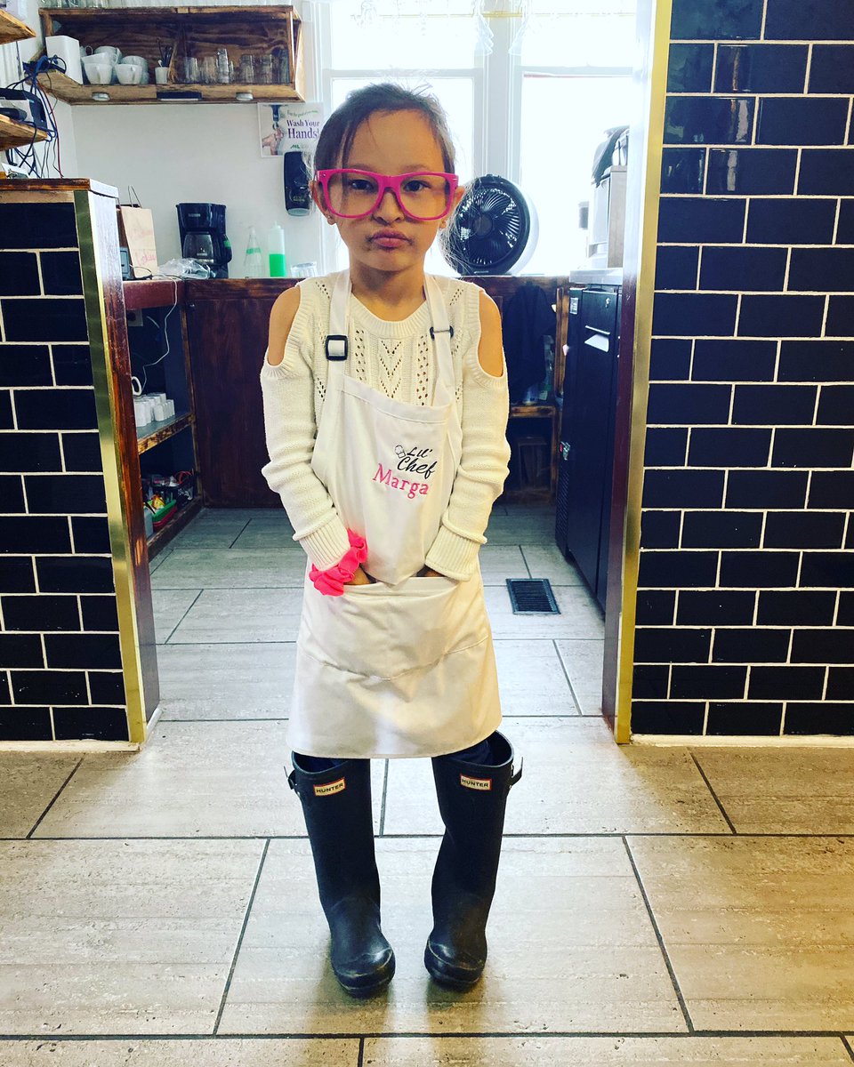 wich731well's tweet image. Margaux is serving today and she’s ready to take your order! 🥰 

#family #miniserver #loveherstyle 
#getdtl #731wellington #londonont #uwo #fanshawe #519ldn #tourismlondon #519london #newstyle #homestyle #oldnorthlondon #519londonontario #519local #ldnont #downtownlondon