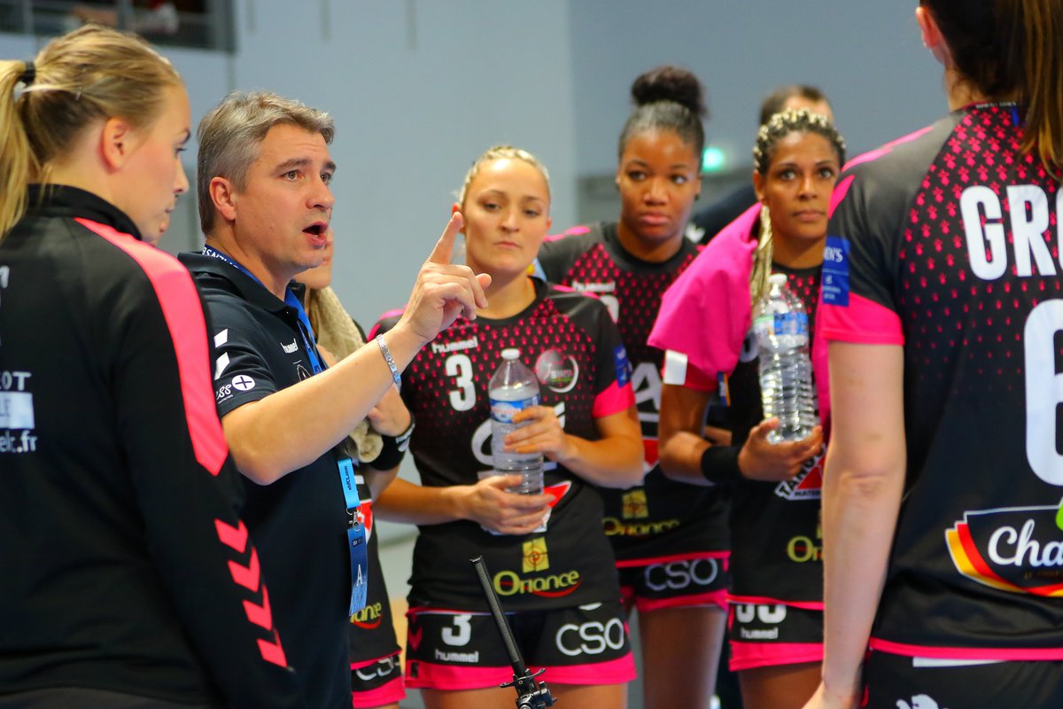 #EHFCL 🎙️ À 24 heures de la dernière rencontre de 2019 face à #Valcea, Laurent Bezeau, le coach du <a href="/BBH_Officiel/">BBH officiel</a>, fait le point : « On sait ce qu’on est capables de faire » ➡️ bit.ly/352PTjS ⚫️⚪️ @LBE_Officiel <a href="/ffhandball/">FFHandball</a> <a href="/ehfcl/">EHF Champions League</a> @EHF