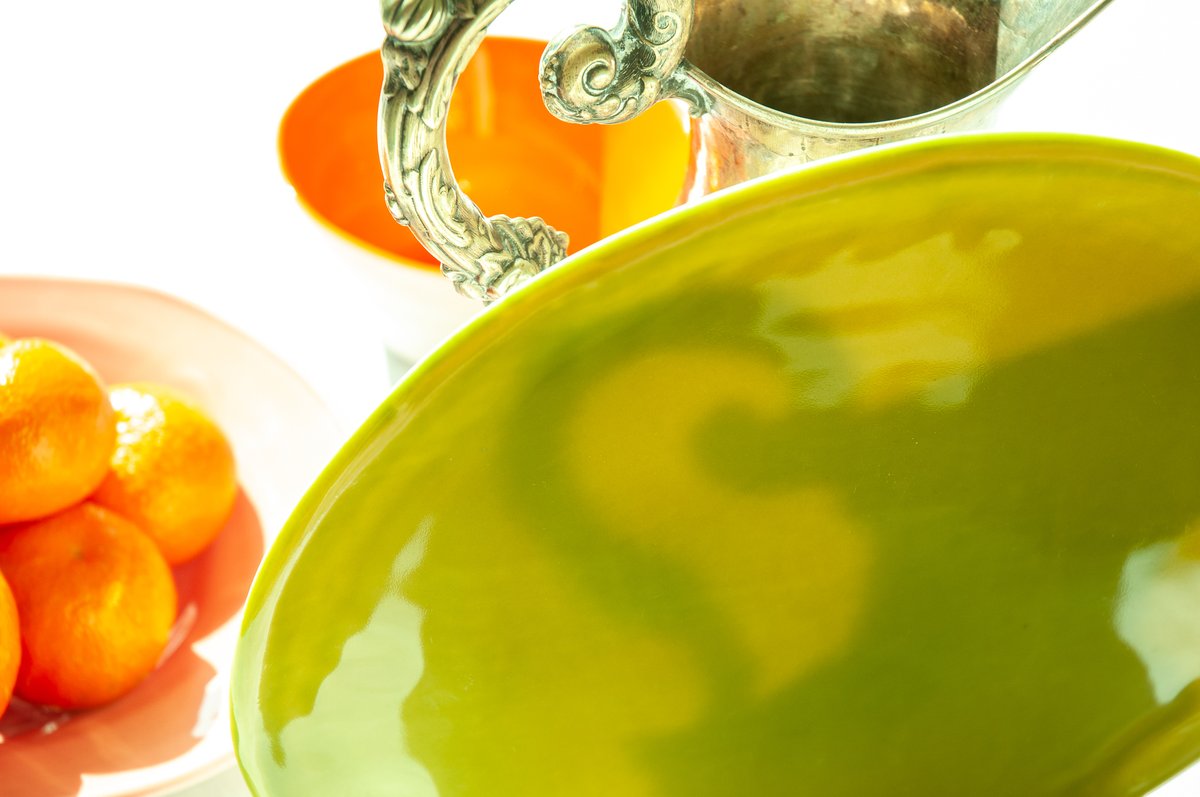 jschatzstudio's tweet image. Our translucent porcelain tableware is available in bright colors. Custom ordered and made to last. #jschatz #handmadetableware #thisiswhathandmadeis