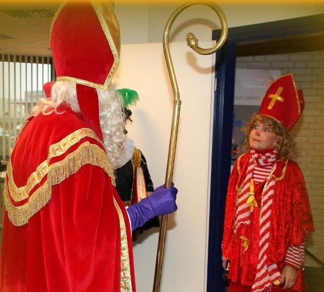 Zou De Goede Sint zondagmiddag tijdens Vasim Familietheater naar De Vasim komen? Clown Popi doet in elk geval haar uiterste best. En psssst na de voorstelling krijgen alle kindjes een cadeautje, pannenkoek en mogen ze spelen in de circusruimte! Meer info devasim.nl/agenda