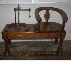 HowkinsLLP's tweet photo. SALE OF CONTENTS OF TEETON HALL
The sale on 22/11 at 10am, will include a set of beautifully presented antique jockey scales by Thornhill &amp; Co on hoofed feet. Have you seen anything similar?  

For further details regarding the contents sale, please visit 
https://t.co/fwk6PmEMlV https://t.co/swI4XtjESz