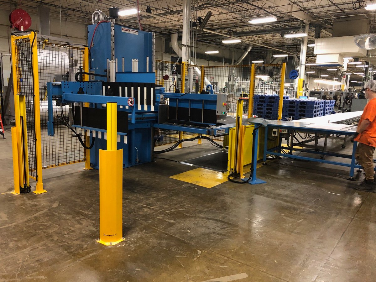 HandleItInc's tweet photo. 💡Our Corner Column Protectors are the perfect protection item for light curtain towers! They block the sensitive posts from impacts without interfering with the line-of-sight.

For more information visit: https://t.co/smIlFNaTto https://t.co/8Kf6cUgroY