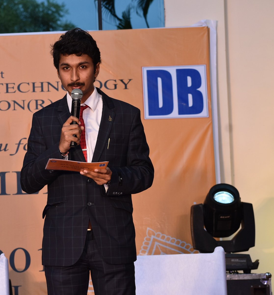 PavanGowda_R's tweet photo. Cheers to hosting one great Alumni meet -Milan 2019(Season 02) for the Golden Batches of DBIT, Bangalore witnessing its successful alumni Mr.Bharath Aj, and Mr.Nisarg RN.
#Latepost #DBIT
#Emcee #EmceePavan
For collaborations visit @EmceePavan
Contact: emceepavan@gmail.com https://t.co/dVr79SfeJW
