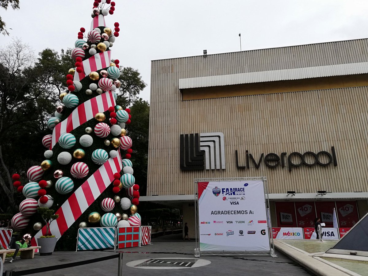 Arrancamos la entrega de kits de la #NFLFanRace en la Explanada de Liverpool Insurgentes.
Te recomendamos llegar en Metrobús (estación Felix Cuevas) o Metro (Insurgentes Sur).
Hoy estaremos hasta las 18:00 horas.
