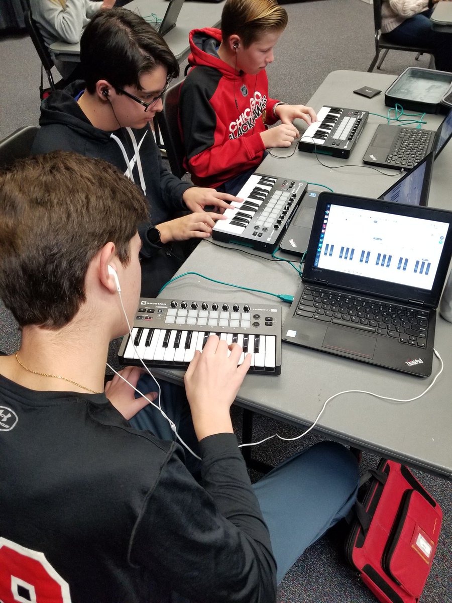 MrsFongD53's tweet photo. Exploring music technology with @WeAreNovation Launchkey MIDI Minis! With MIDI keyboards we can access thousands of different instruments and sounds. We are beyond all limits! #D53Learns #musictech #musiceducation https://t.co/BviIw1BDhS