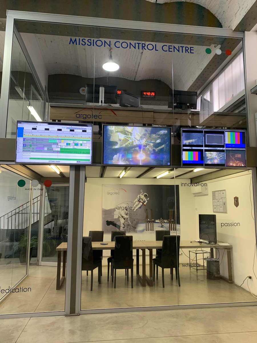 Argotec_Space's tweet image. State seguendo la #SpacewalkForAMS di @astro_luca? Noi si, dalla nostra Mission Control Centre.