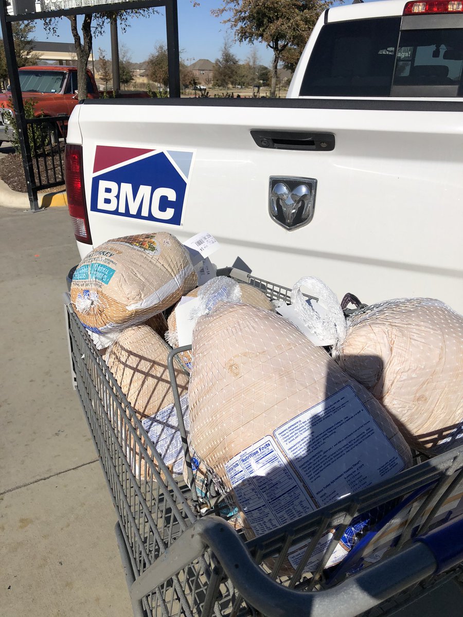 jrhapes's tweet photo. #turkeydrive2019 #Thanksgiving #givingback #thankful #buildwithbmc https://t.co/C7CSu81DVH