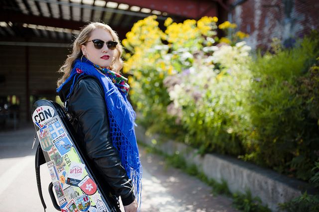 SSOyxe's tweet image. Violinist @cklopoushak  returns home to play the fiendishly difficult and utterly stunning Concerto No 1 by Vivian Fung!  Grab your tickets at buff.ly/2MS6sq6 #homecoming #yxe #instrumentbank @CanadaCouncil