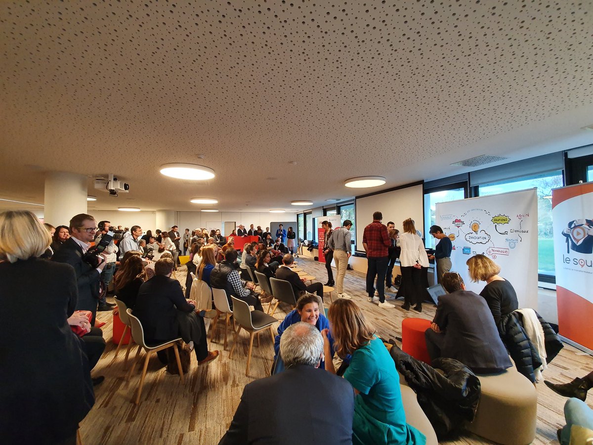 lesquaredarkea's tweet photo. [#HackathonArkea] C'est parti pour les pitchs finaux 💡 On commence avec Presto ! https://t.co/33iyqjxran