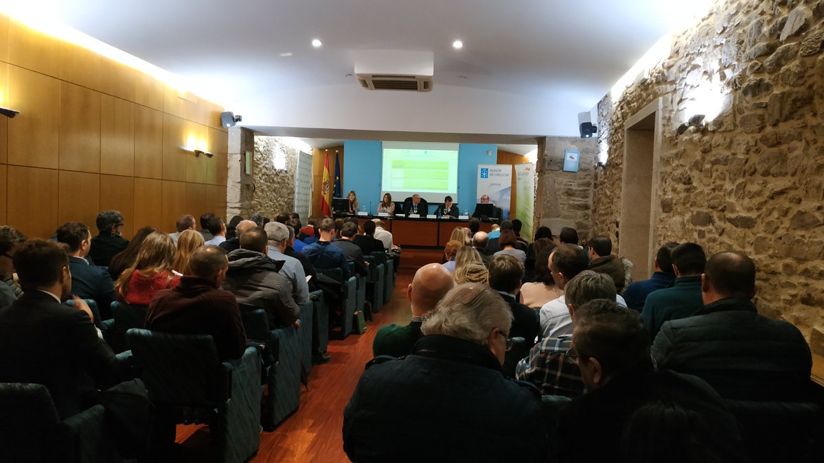 Acluxega's tweet photo. Tras el trabajo de redacción y publicación del Manual, hoy presentamos con lo que consideramos una gran acogida por los presentes a la jornada.

Dar las gracias a todos los ponentes, @GaliciaCalidade, @Xunta, @eME_Vigo y gracias a los asociados que hicieron posible este manual. https://t.co/ZRxfEZrLwo