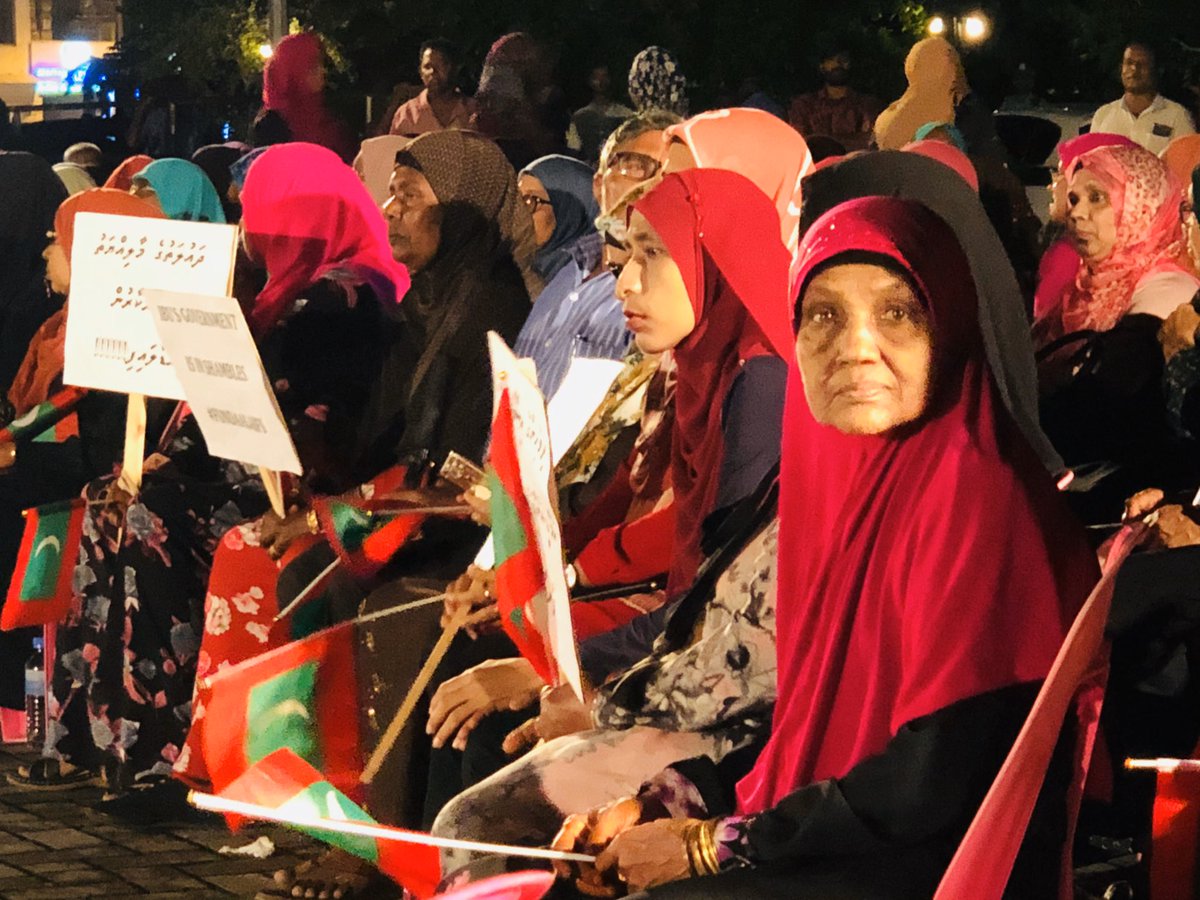 Azhartu's tweet photo. #HappsNow

#ProgressiveCongress ge #Fundaalaifi Mega Rally irukolhegge therey feshigen dhaane. https://t.co/kceus9xvYX