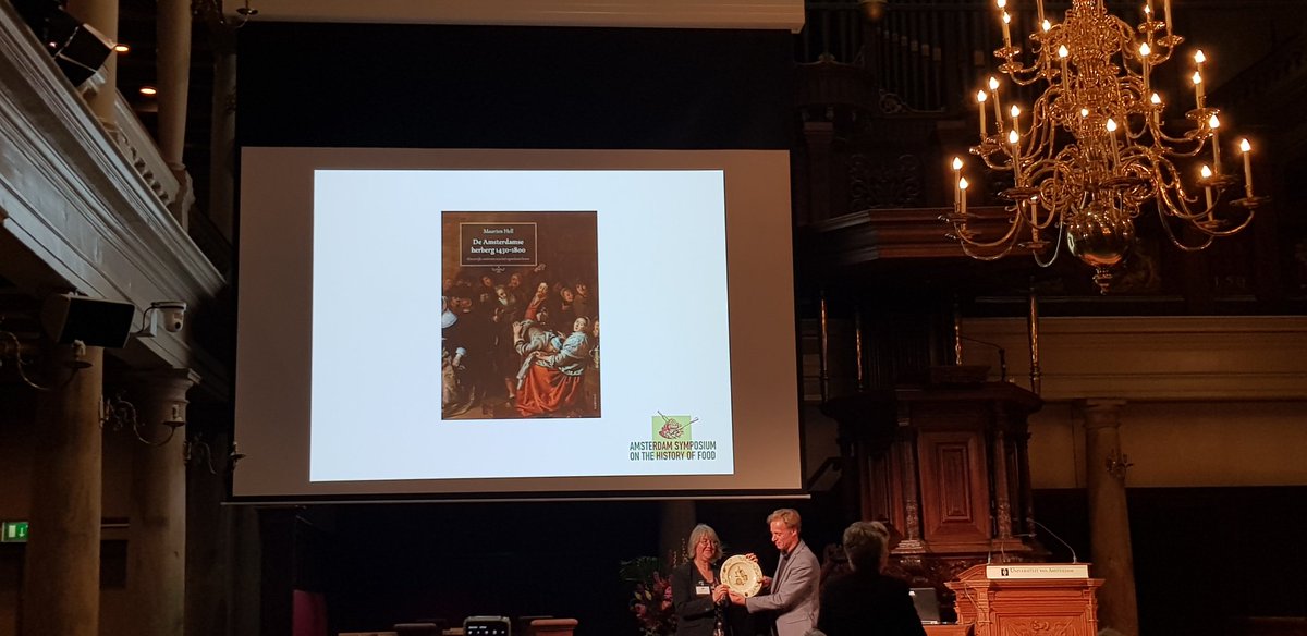 eetalage's tweet photo. De winnaar van de Joop Witteveenprijs is De Amsterdamse herberg 1540-1800 van Maarten Hell.
#ashf19 #joopwitteveenprijs https://t.co/saVsrcakRc