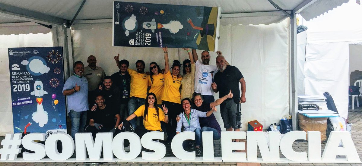cienciacanaria's tweet photo. El equipo de calle que ha coordinado la Miniferia de la Ciencia y la Innovación en #GranCanaria y #Tenerife 2019 se despide de todos con un gran abrazo y agradecimientos al buen hacer de las entidades colaboradoras en este evento divulgativo ¡GRACIAS! https://t.co/LLYEXNVKNS