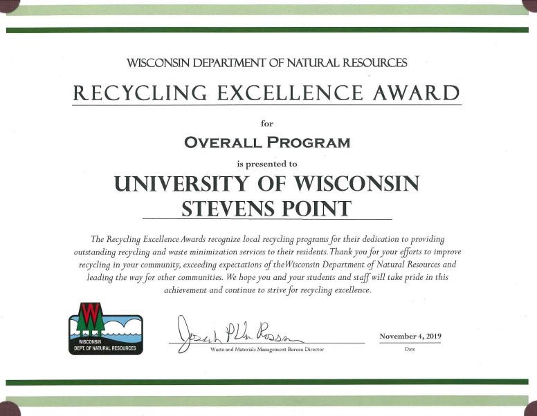 UWStevensPoint's tweet photo. Happy #AmericaRecyclesDay, #Pointers! 👍 We’re proud to be a sustainable school and the recipient of the Recycling Excellence Award from @WDNR! ♻️ #UWSP @SustainableUWSP https://t.co/z78vX6o9uX