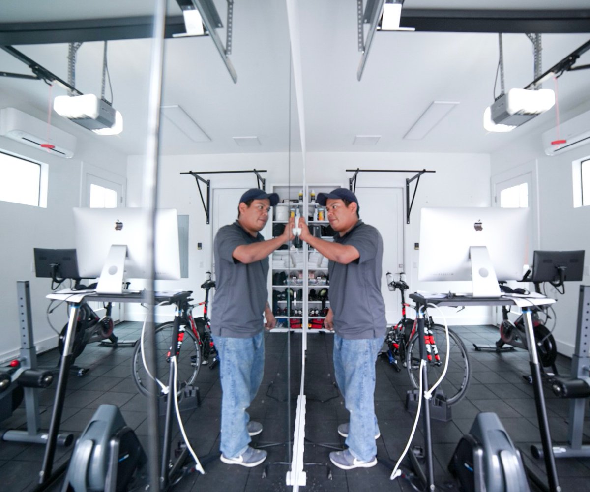 GCSGlassAustin's tweet photo. Home Gym Mirror! 
#homegym #gymmirror #mirrorwall #wallofmirrors #glaziers #glassindustry #austintx #austin #texas https://t.co/TAy9Mk7IIz