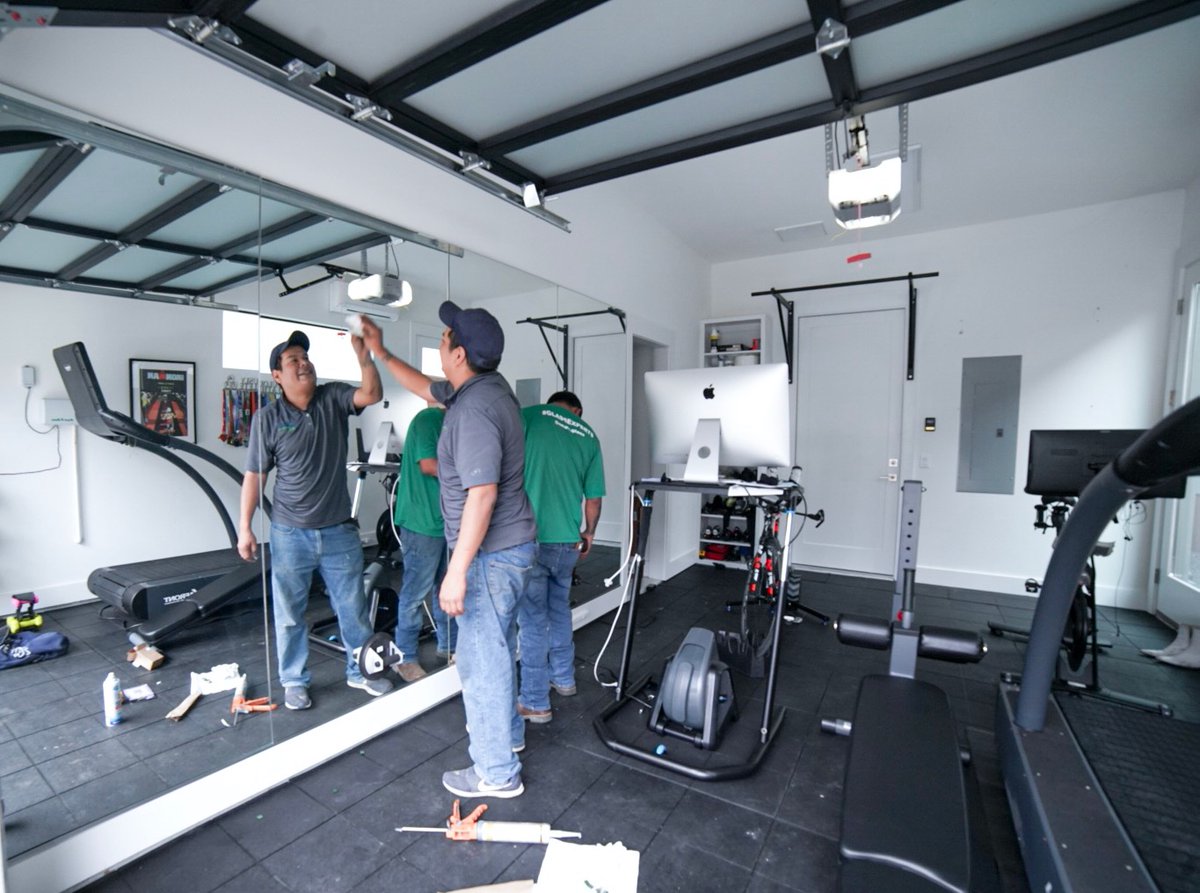 GCSGlassAustin's tweet photo. Home Gym Mirror! 
#homegym #gymmirror #mirrorwall #wallofmirrors #glaziers #glassindustry #austintx #austin #texas https://t.co/TAy9Mk7IIz