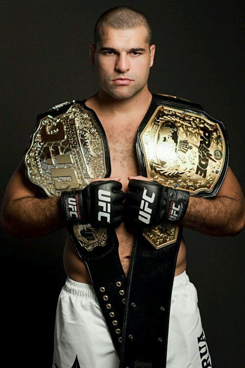 YousMMAshogun's tweet photo. @zamnzeke One of the Last Legends In #UFC This Man, Started his #MMA career in 2002 #StraightKiller 🔥🔥🔥 https://t.co/8mokOIfdjw