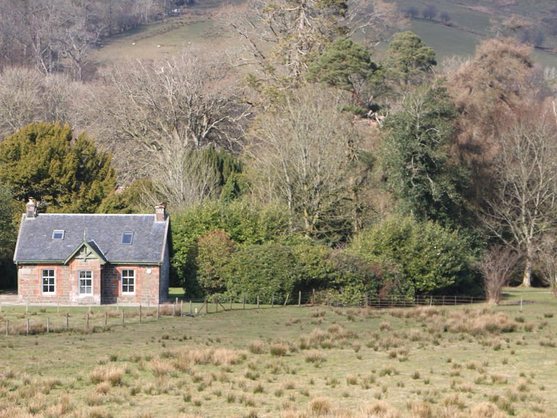 Kames Castle Cottages tweet media