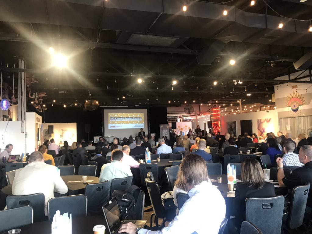 IntellisenseIoT's tweet image. Pretty full house at closing event of #asusmartregionsummit #smartcities