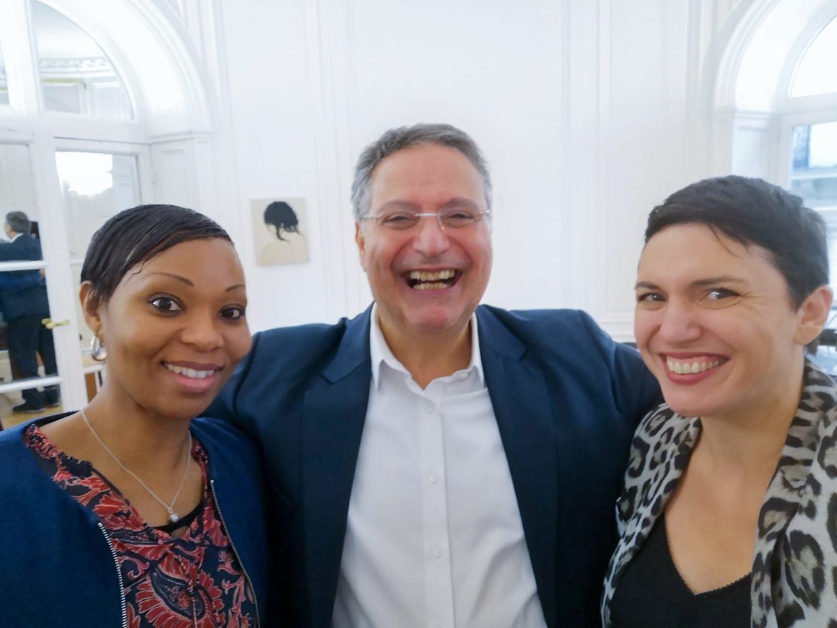 Séance de création de contenus aussi intense, "souriante" 😄 que passionnante avec l'#expert &amp; #coach des #softskills, <a href="/andredan/">Andre dan Riski</a> ! Une interview à venir très prochainement !✨
#peerlearning #digitalsoftskills #RH #management #skilltroc #andredan