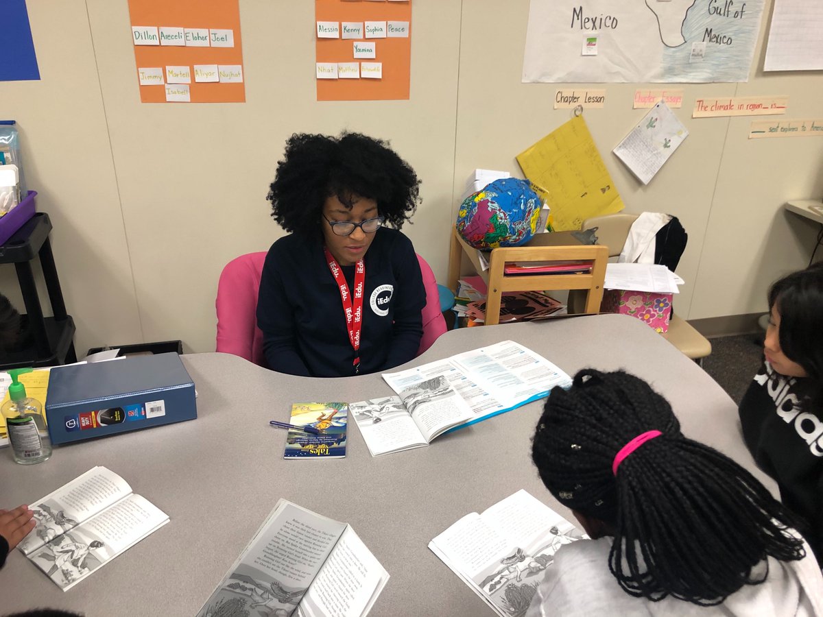 iEducateUSA's tweet photo. AliefISD grads @ComplexLaz @varclly @VickyVy123 Arely Villegas making a difference @hearnehusky w/@iEducateUSA. Thank you @benmelson @GHPartnership
 for your support, Dawn Lewis (district coordinator) &amp; Candice Kaiser (ELA Specialist). You rock! @ElsikHighSchool @AliefHastingsHS https://t.co/yHXw8weUbF