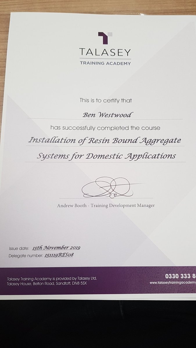 TalaseyB's tweet photo. Another excellent #TTA session today, all about Resin Bound Aggregates. Ask us about our #cityandguilds accredited courses. #training #resinbound #porcelain #naturalpaving @TalaseyGroup https://t.co/Fb7J9NdiFu