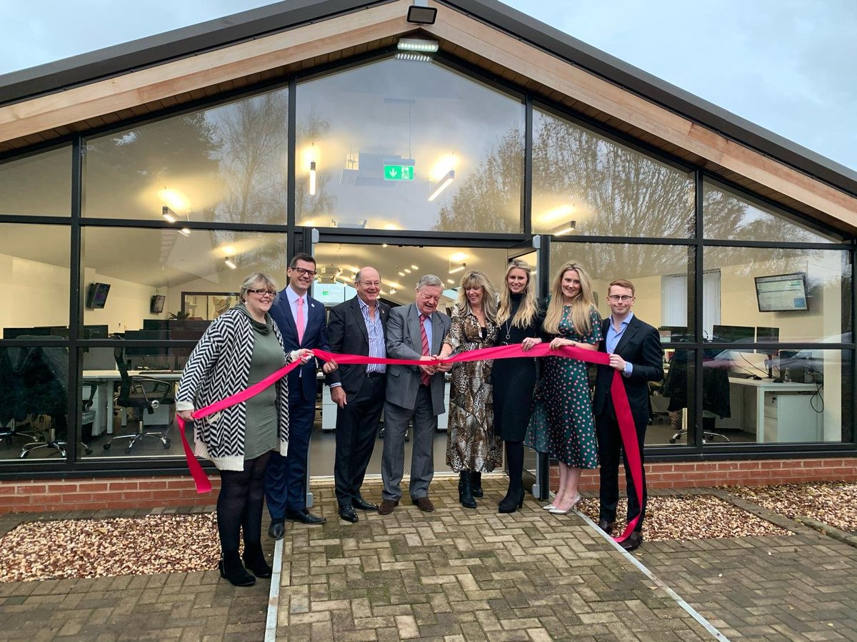 ChampionsUKplc's tweet image. We are having a great time here at the grand opening of our Digital Hub which is hosted by the talented @gailemms MBE. Thank you to @AndyAbraham and @SamBaileyREAL for their incredible performances and we look forward to welcoming more entertainment as the celebrations go on!