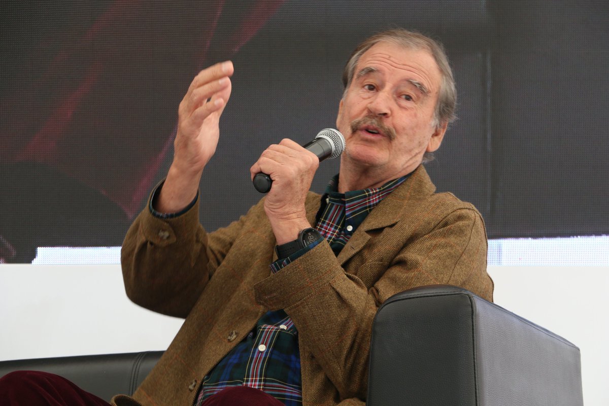 Arrancamos el segundo día de actividades en #CITEK2019 con el diálogo magistral entre <a href="/marianorajoy/">Mariano Rajoy Brey</a> &amp; <a href="/VicenteFoxQue/">Vicente Fox Quesada</a> para repensar la política y sociedad para el siglo XXI, moderado por <a href="/LaClau/">Claudia Calvin Venero 🌎</a>.